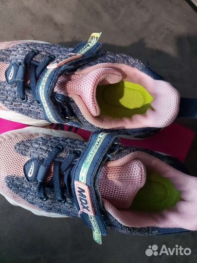 Кроссовки для девочки 32