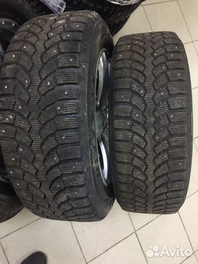 Bridgestone Blizzak Spike-01 225/60 R17