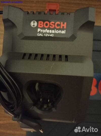 Мощный бесщеточный шуруповерт Bosch 12V