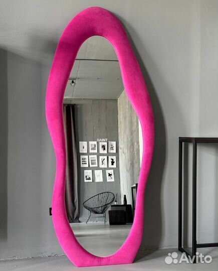 Напольное зеркало