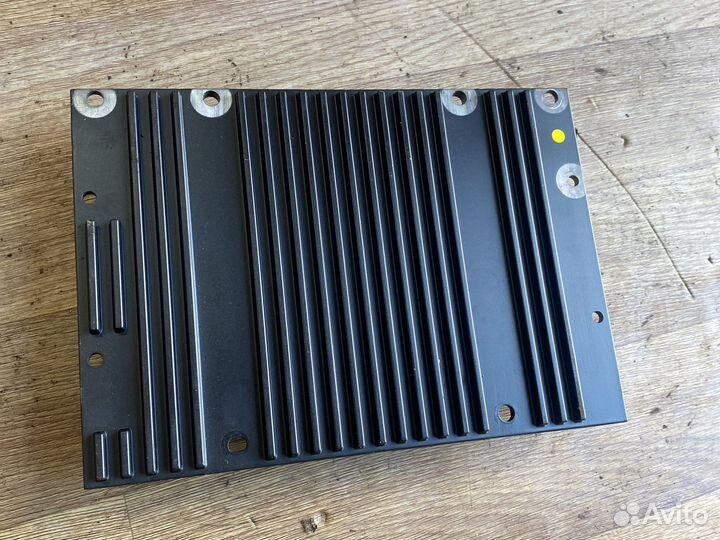 Усилитель акустический на volvo хс90 с30 31215619