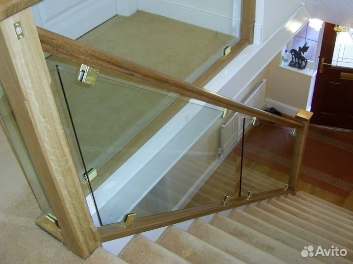 Стеклянные ограждения лестниц