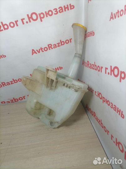 Бачёк омывателя Nissan Bluebird U14