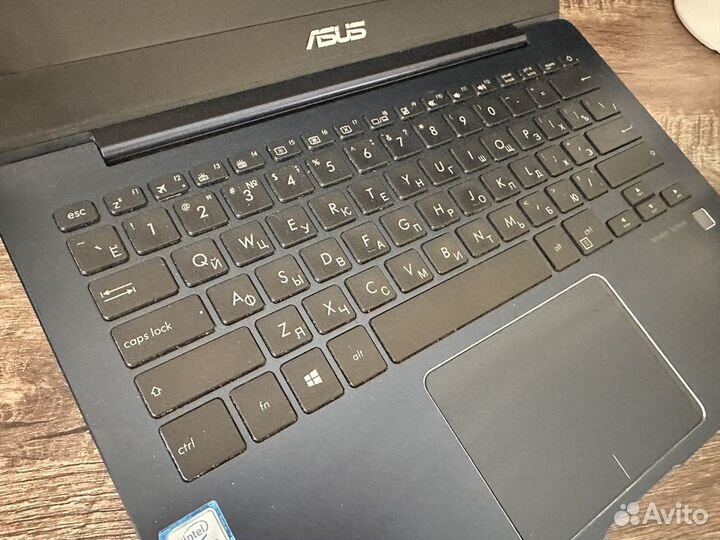 Ноутбук Asus Zenbook 13 UX331UA