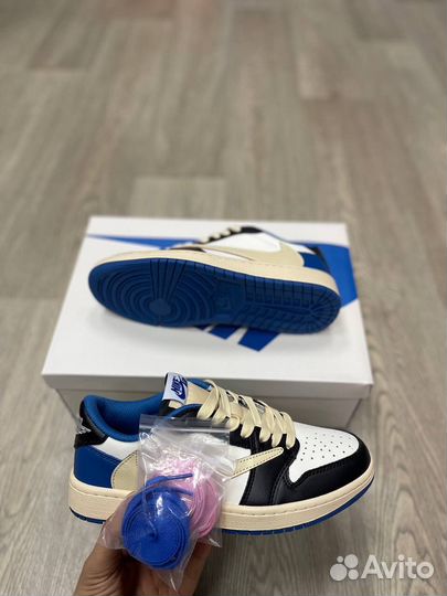 Air Jordan 1 Low x Travis Scott x Fragment