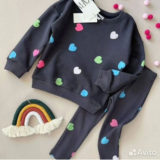 Новый комплект Zara на девочку 110р