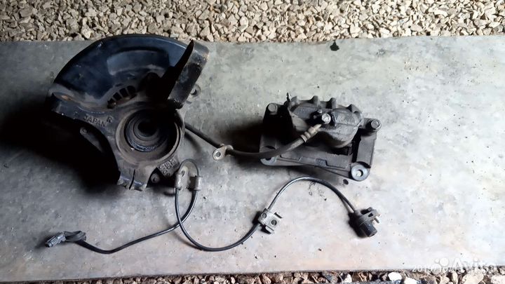 Subaru суппорт перед 294, ступица