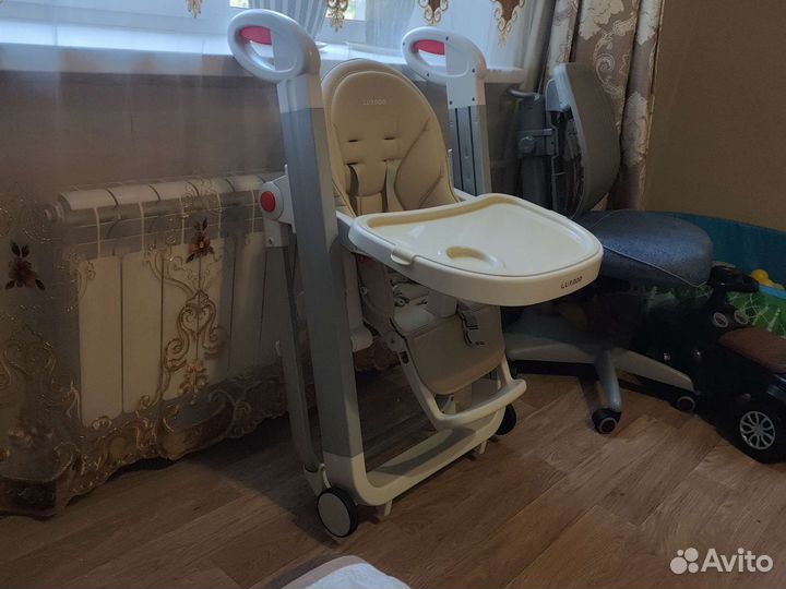 Детский стол и стул