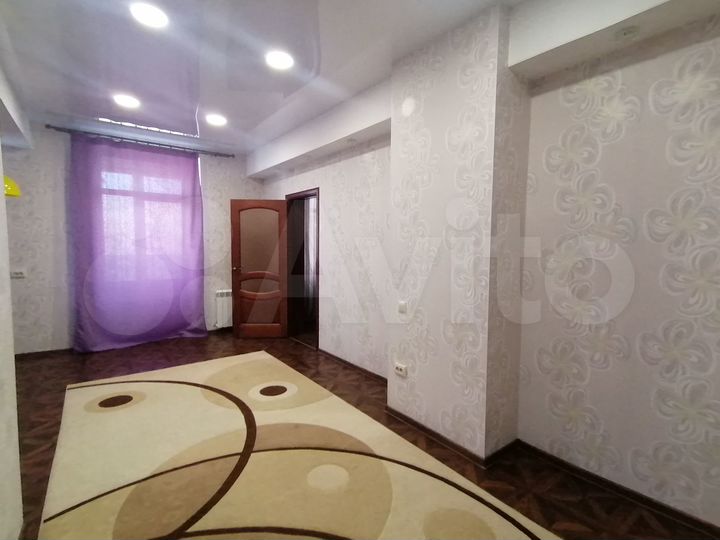 2-к. квартира, 48 м², 3/3 эт.