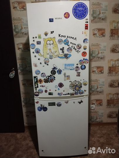 Холодильник бу Vestel