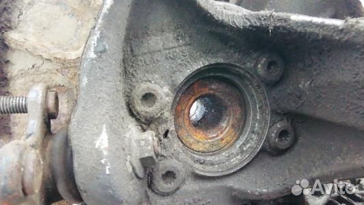 Ступица передняя левая volkswagen passat B6 (PML03