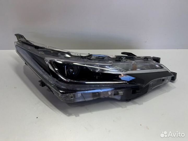 Фара LED передняя правая Toyota Corolla E180
