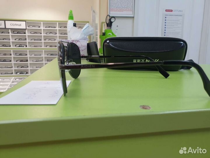 Очки с диоптриями -1 и -0.5.и цилиндр по 0.75