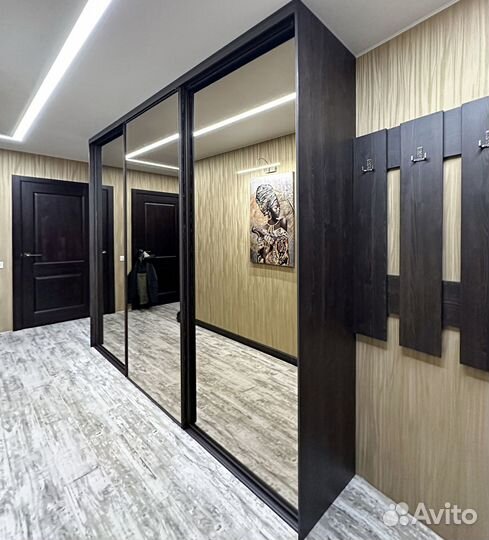 J8N6P6 Шкаф купе