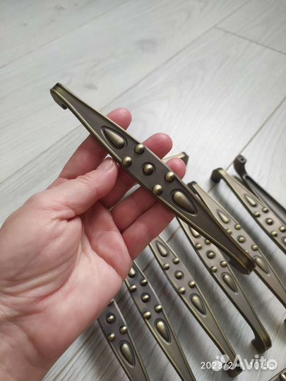 Мебельные ручки