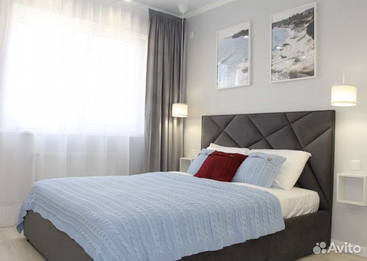 Кровать с мягким изголовьем подьемным механизмом