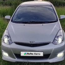 Toyota Wish 2.0 CVT, 2003, 273 000 км, с пробегом, цена 811 000 руб.