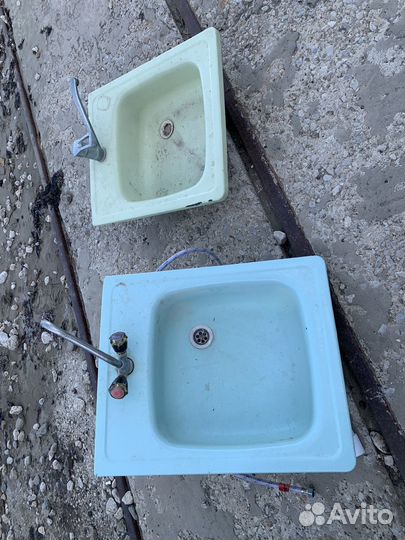 2 Раковины со смесителями