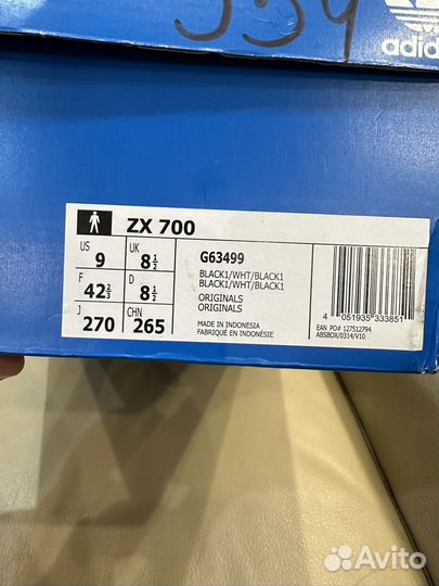 Кроссовки adidas zx 700