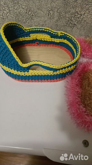 Вязаная люлька для куклы