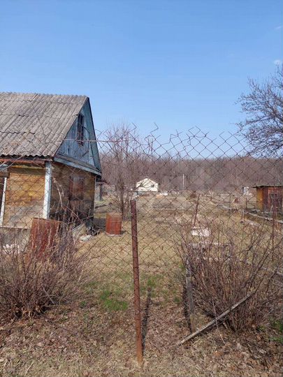 Дом 12 м² на участке 25 сот.