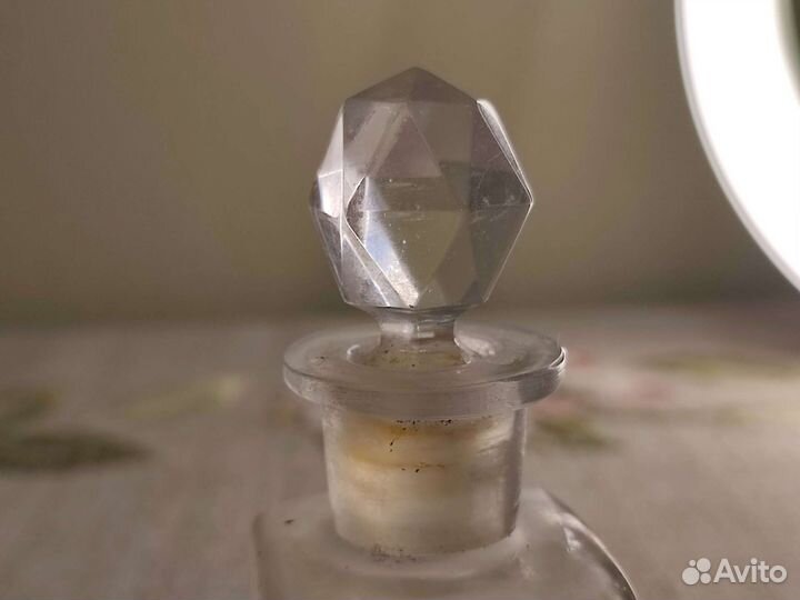 Флакон с крышкой раскопок Königsberga