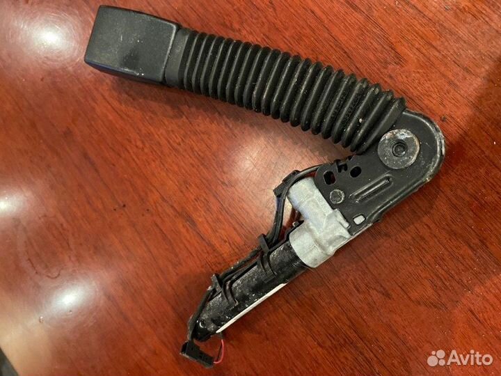 Ремень безопасности с пиропатроном передний правый