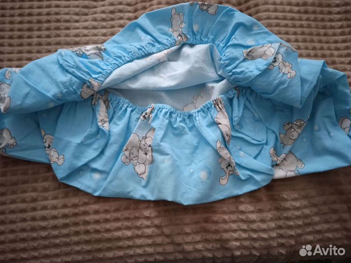 Простынь на резинке в детскую кровать