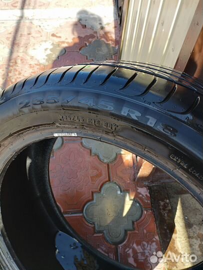 Pirelli Powergy 235/45 R18