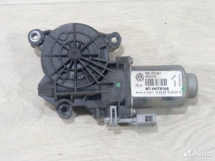 Мотор стеклоподъемника передний левый Volkswagen