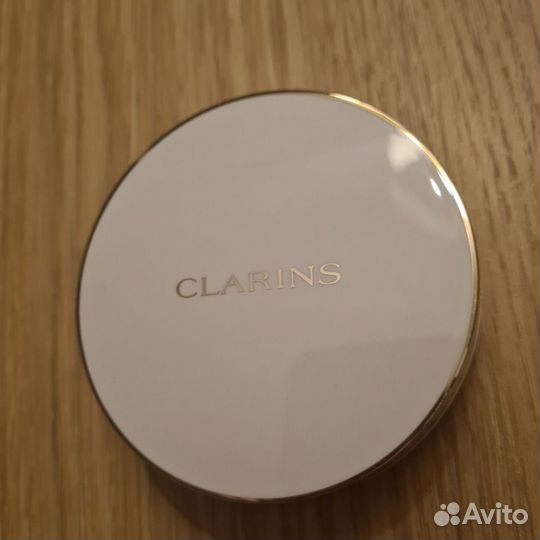 Clarins, too cool for school. Многоразовый футляр