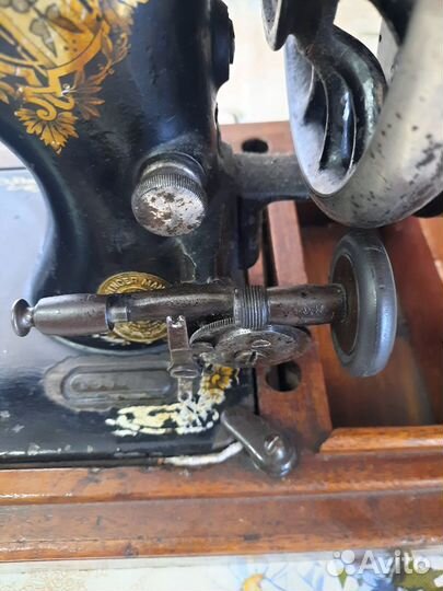 Швейная машина Singer