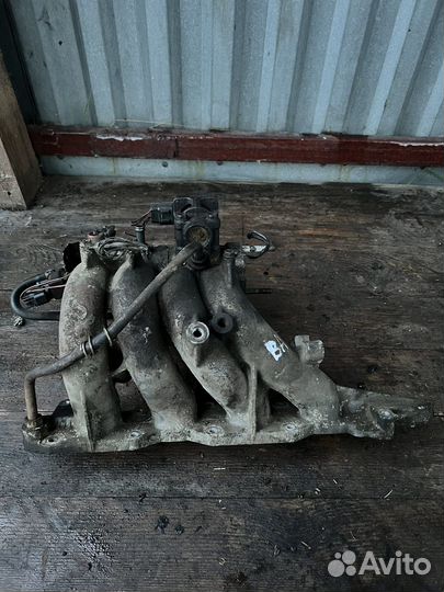 Впускной коллектор Suzuki Baleno