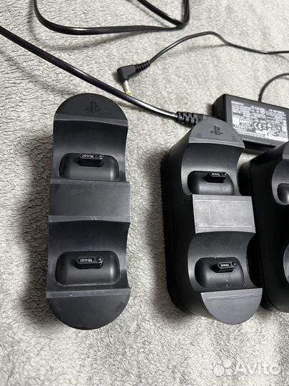 Док-станции для геймпадов PlayStation 4