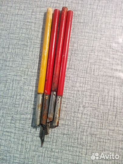 Ручки и карандаши