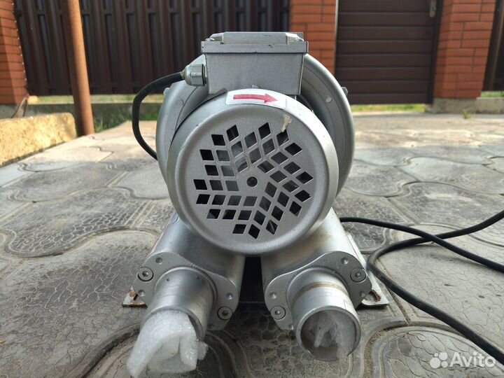 Воздуходувка (аэратор для пруда)