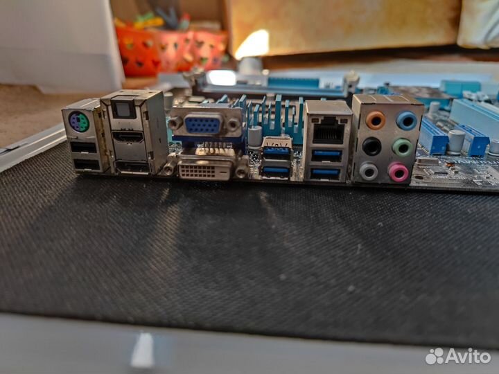 Материнская плата asus P8Z77-V LK