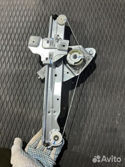 Стеклоподьемник LADA Largus