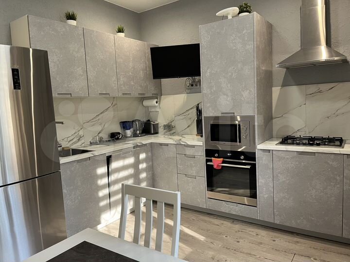 3-к. квартира, 94 м², 1/4 эт.