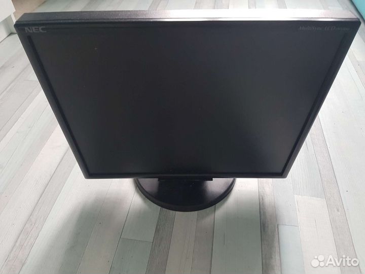 Монитор 19 дюймов Nec lcd195vxm+