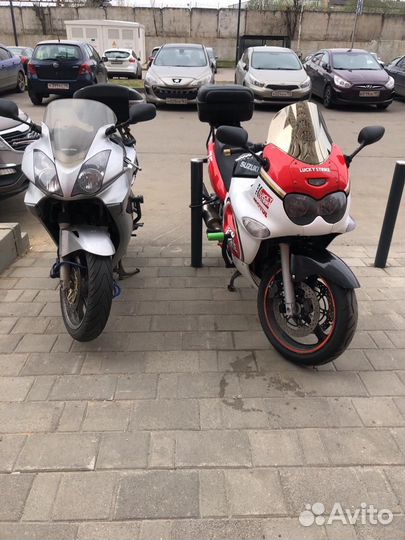 Мотоцикл Хонда VFR 800