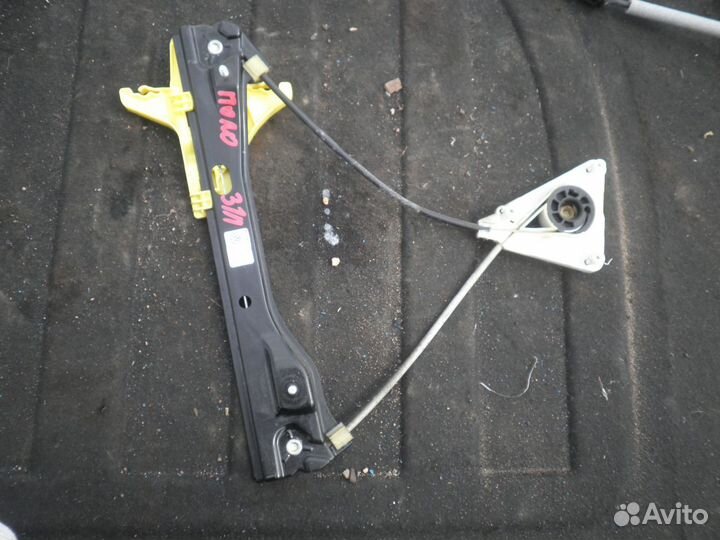 Стеклоподъемник задний левый Volkswagen Polo