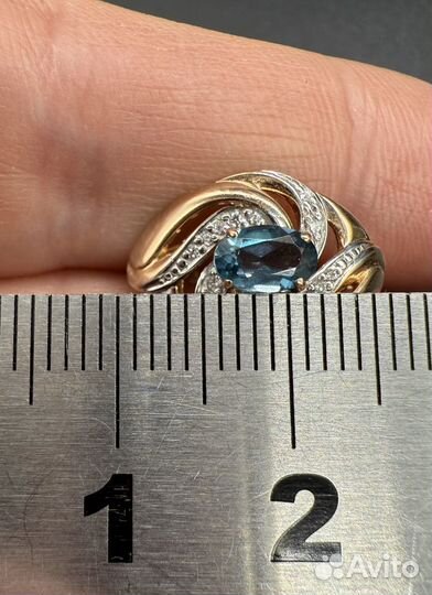 Золотые серьги с лондон топазом