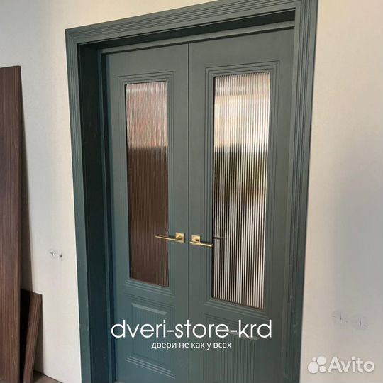 Зеленые двери