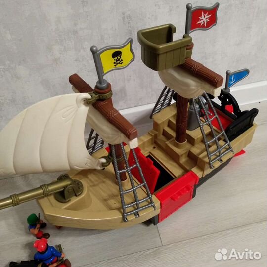 Пиратский корабль red box