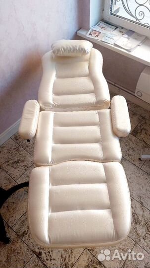 Кушетка косметологическая