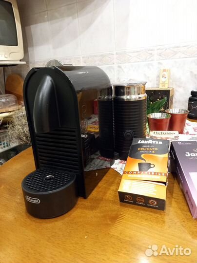 Кoфeмашинa капсульная Dеlоnghi Nesрrеsso EN210.BAE