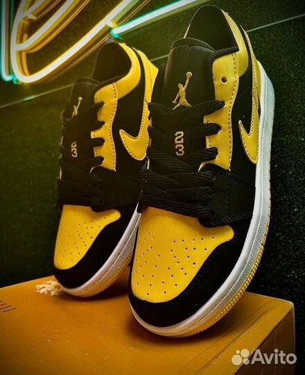 Nike AIR jordan 1 low black'n'yellow