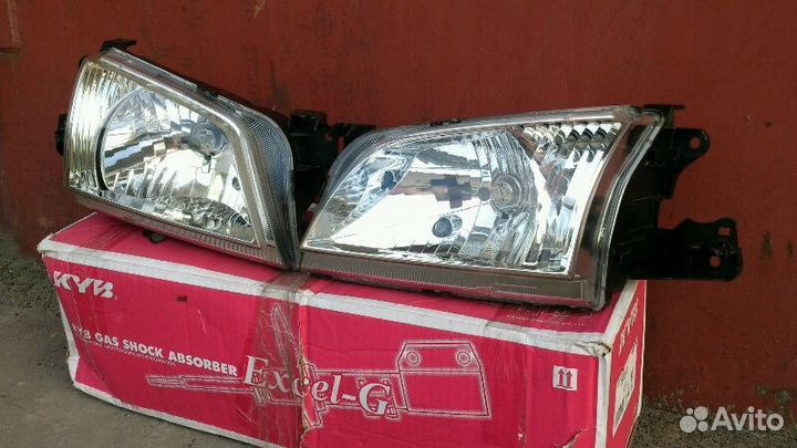 Фара мазда демио 97г-2001г правая/левая