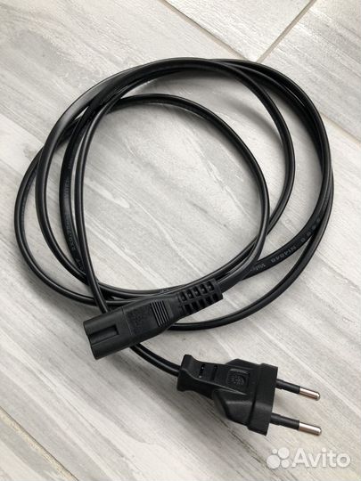Кабель питания IEC C7